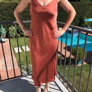 Aritzia Wilfred Only Slip Midi Dress. Size Medium. Genuine Brown/Rust. NWT